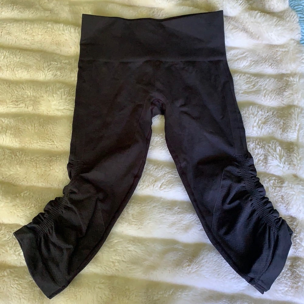LULULEMON cropped leggings